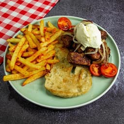 Ćevapi sa kajmakom